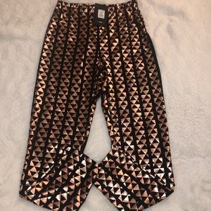 Gold and black high waist legging